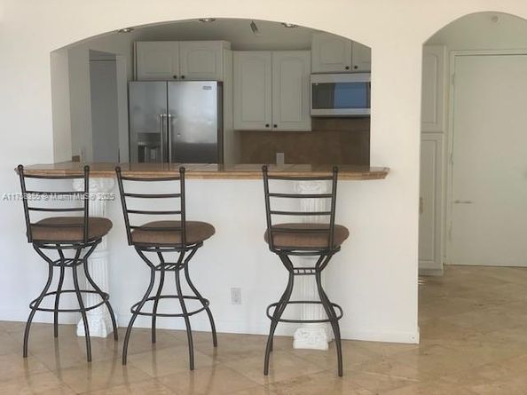 4200 Hillcrest Dr 800, Hollywood FL 33021