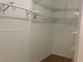 4200 Hillcrest Dr 800, Hollywood FL 33021