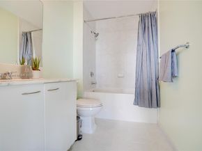 133 NE 2nd Ave 2219, Miami FL 33132