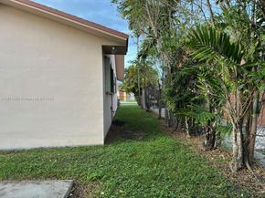 9730 SW 5th St, Miami FL 33174