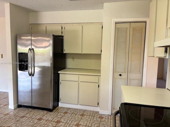 9730 SW 5th St, Miami FL 33174