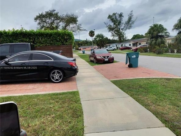 20180 NW 14th Ct, Miami Gardens FL 33169