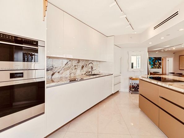2127 Brickell Ave 1505, Miami FL 33129