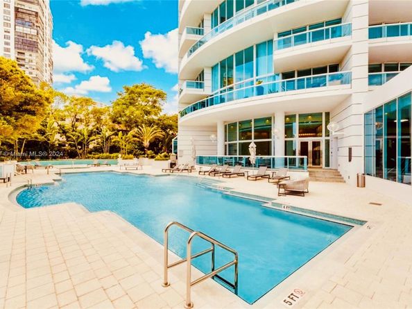 2127 Brickell Ave 1505, Miami FL 33129