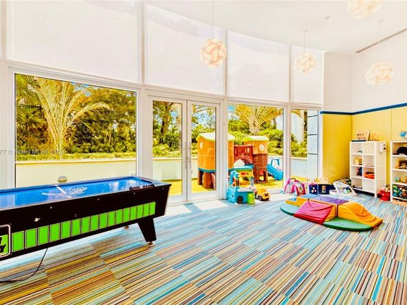 2127 Brickell Ave 1505, Miami FL 33129