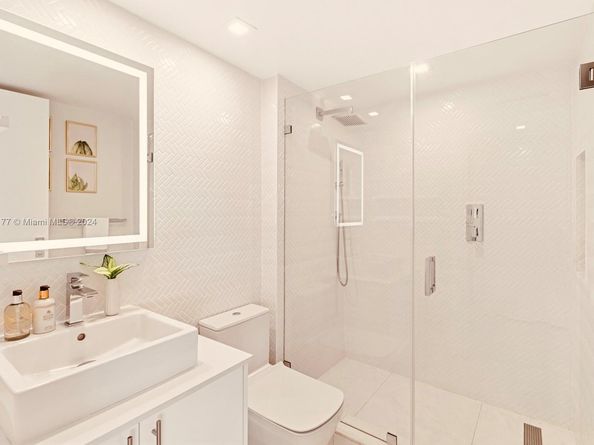 2127 Brickell Ave 1505, Miami FL 33129
