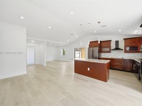 6136 NW 181st Terr Cir W, Hialeah FL 33015