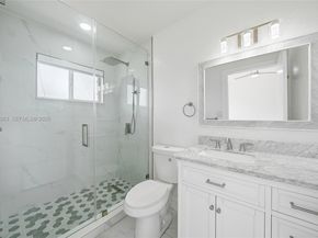 6136 NW 181st Terr Cir W, Hialeah FL 33015