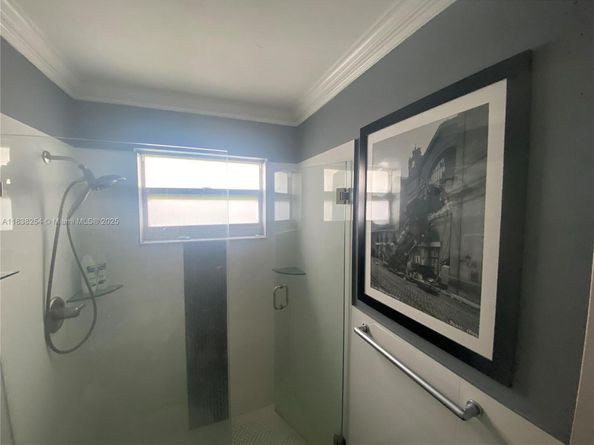 18646 NE 18th Ave 227, Miami FL 33179