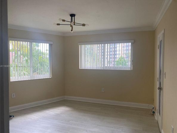 18646 NE 18th Ave 227, Miami FL 33179