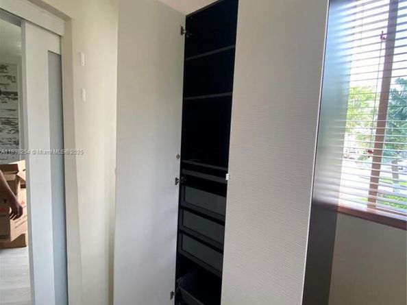 18646 NE 18th Ave 227, Miami FL 33179