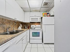 4675 W 18th Ct 701, Hialeah FL 33012