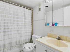 4675 W 18th Ct 701, Hialeah FL 33012