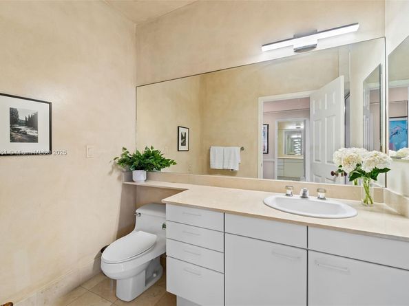 21405 NE 38th Ave, Aventura FL 33180