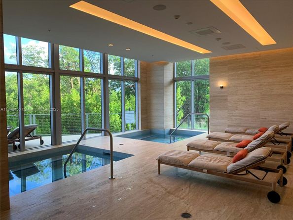 16385 Biscayne Blvd 1503 +2Parking, North Miami Beach FL 33160