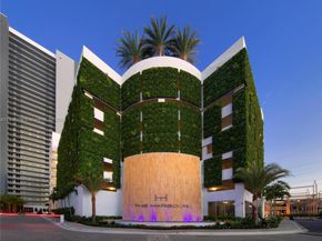 16385 Biscayne Blvd 1503 +2Parking, North Miami Beach FL 33160