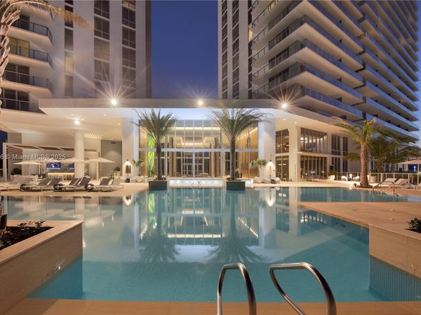 16385 Biscayne Blvd 1503 +2Parking, North Miami Beach FL 33160