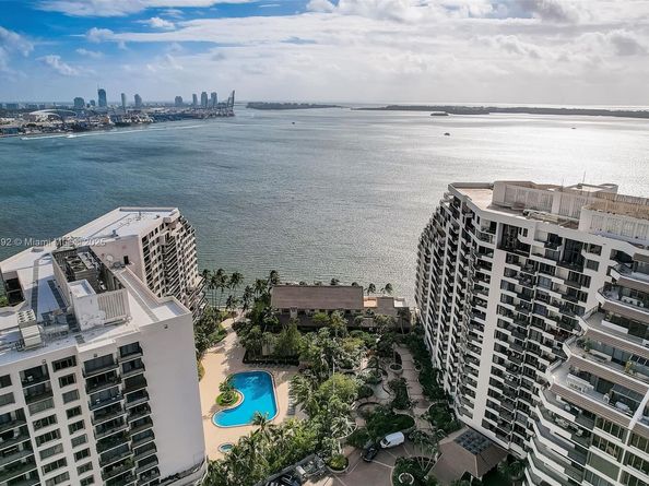 520 Brickell Key Dr A604, Miami FL 33131