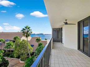 520 Brickell Key Dr A604, Miami FL 33131