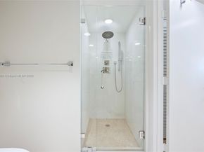 520 Brickell Key Dr A604, Miami FL 33131