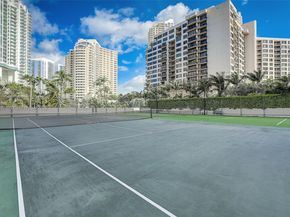 520 Brickell Key Dr A604, Miami FL 33131