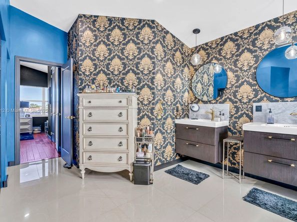 15697 NW 12th Pl, Pembroke Pines FL 33028