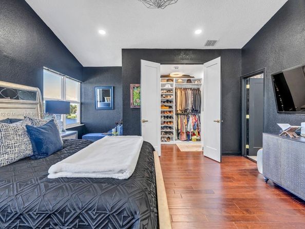 15697 NW 12th Pl, Pembroke Pines FL 33028