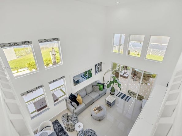 15697 NW 12th Pl, Pembroke Pines FL 33028