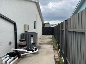 11104 SW 139th Ct, Miami FL 33186