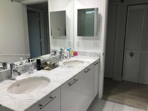 950 Brickell Bay Dr 2001, Miami FL 33131