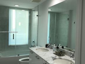 950 Brickell Bay Dr 2001, Miami FL 33131