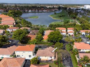5717 NW 102nd Pl, Doral FL 33178