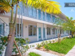 801 15th St 208, Miami Beach FL 33139