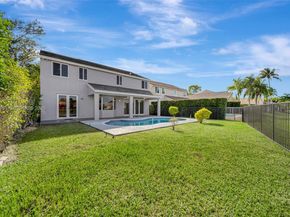 322 Lake Crest Ct, Weston FL 33326