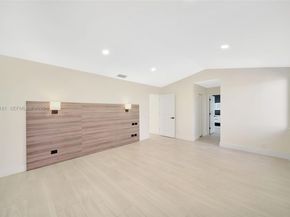 322 Lake Crest Ct, Weston FL 33326