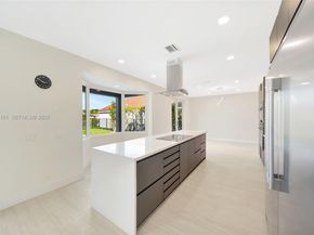 322 Lake Crest Ct, Weston FL 33326