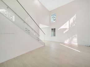 322 Lake Crest Ct, Weston FL 33326