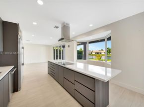 322 Lake Crest Ct, Weston FL 33326