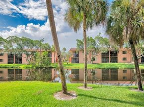 305 Lakeview Dr 104, Weston FL 33326