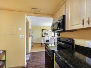 3675 N Country Club Dr 204, Aventura FL 33180