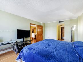 3675 N Country Club Dr 204, Aventura FL 33180