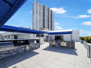 3675 N Country Club Dr 204, Aventura FL 33180