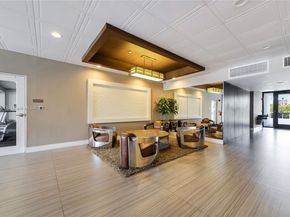 3675 N Country Club Dr 204, Aventura FL 33180