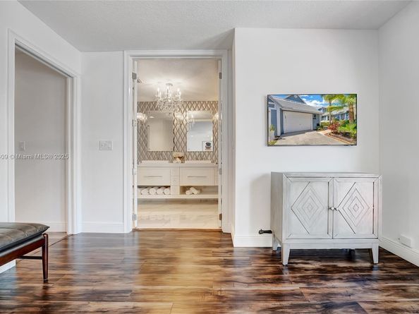 203 Ocean Dunes Cir, Jupiter FL 33477