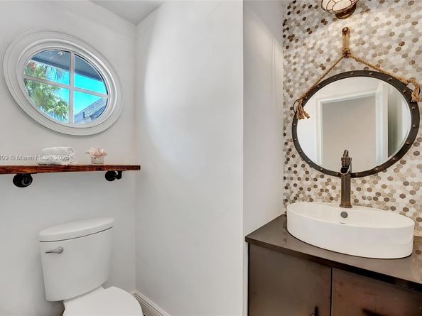 203 Ocean Dunes Cir, Jupiter FL 33477