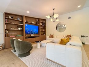 10461 SW 121st St, Miami FL 33176