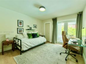 10461 SW 121st St, Miami FL 33176