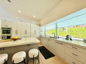 10461 SW 121st St, Miami FL 33176