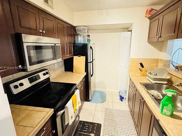 1727 Village Blvd 108, West Palm Beach FL 33409