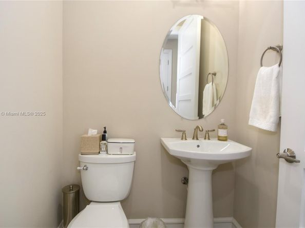 4510 El Mar Dr 405, Lauderdale By The Sea FL 33308